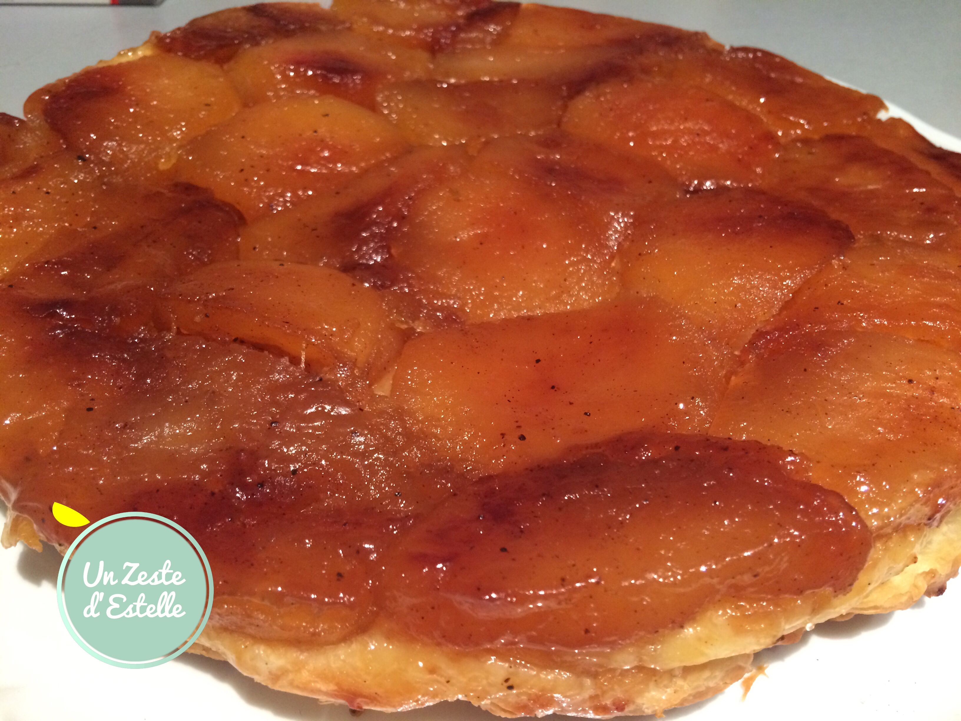 Tarte tatin au caramel nougatine Un Zeste d'Estelle