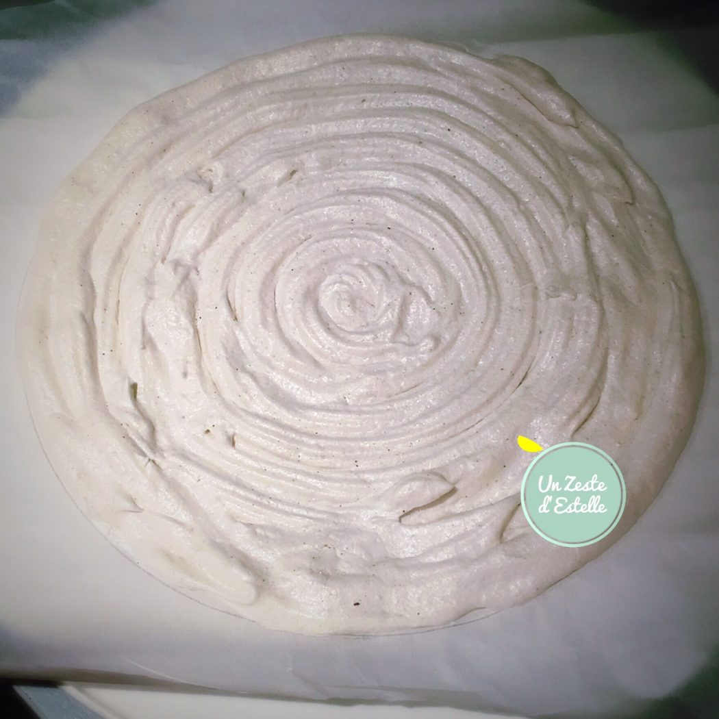 Disque de meringue cuit