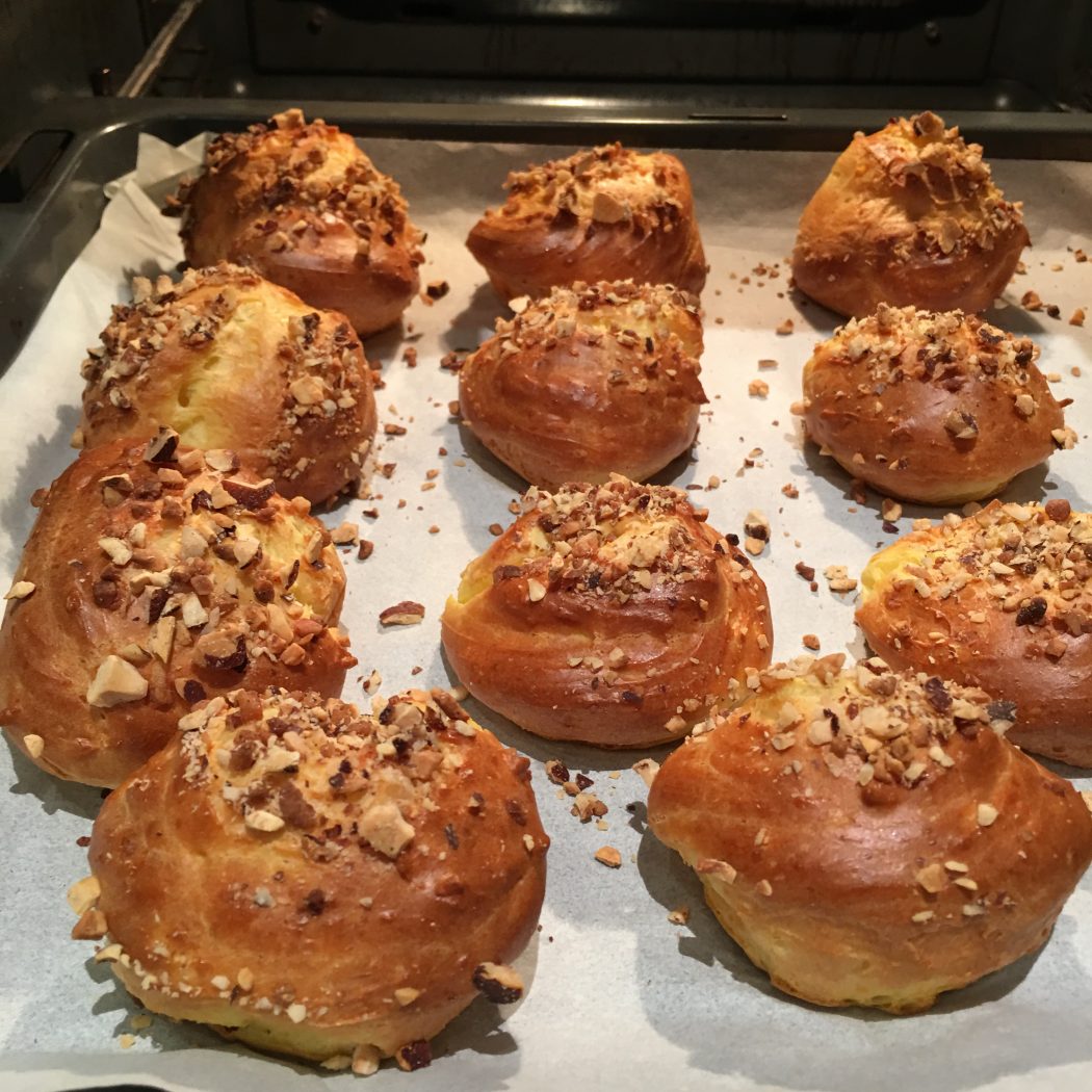 Les choux à la sortie du four